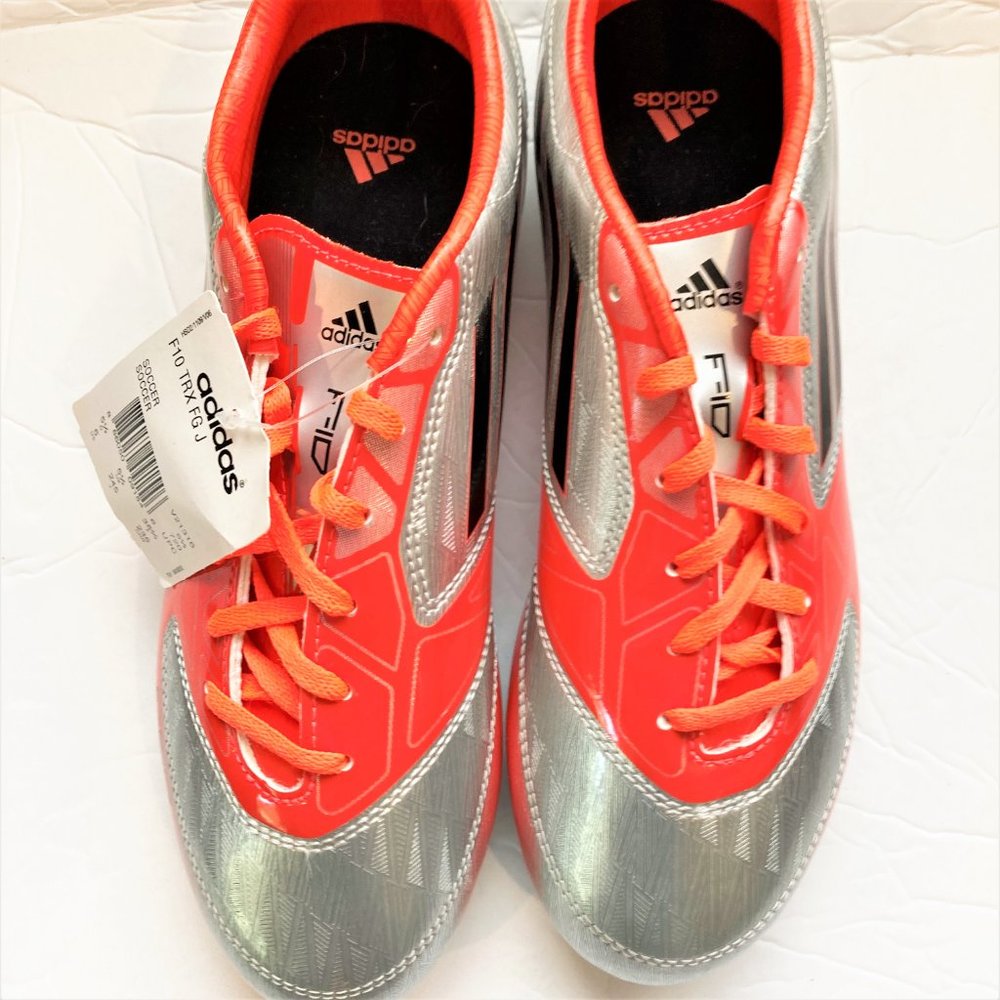 Adidas Soccer Cleats NWT F10/F50 Youth 6 Women equivalent 7.5 Silver Orange